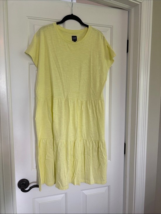 GAP Dresses & Skirts - GAP Soft Lemon Yellow Cotton Top